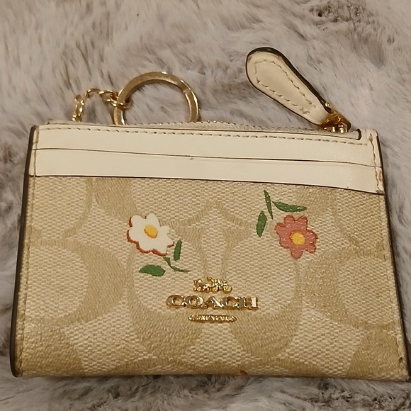Coach Handbags - Coach floral print card holder